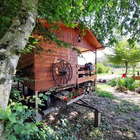 La Cabane Du Cowboy Villa Saint-Privé Buitenkant foto