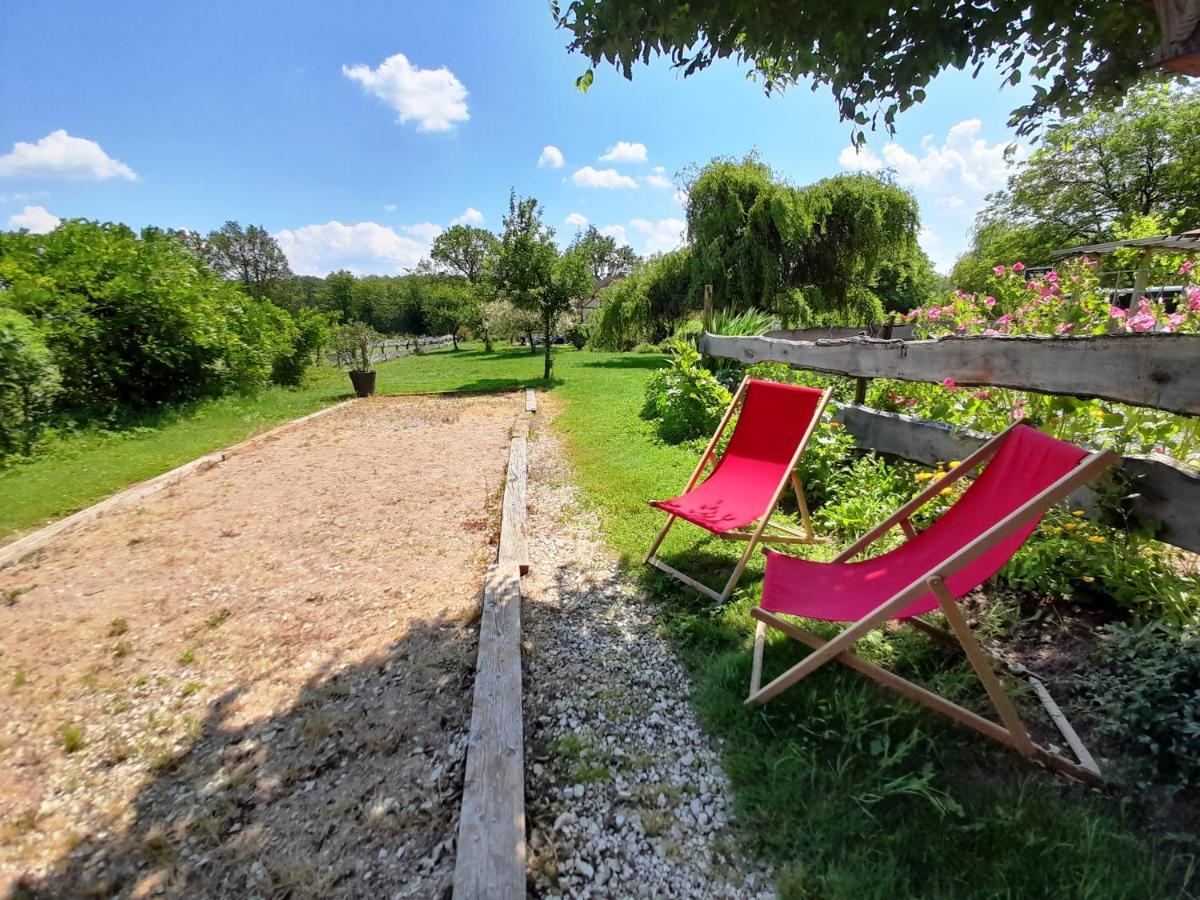 La Cabane Du Cowboy Villa Saint-Privé Buitenkant foto